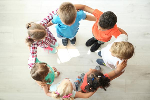 Circle of linking children